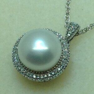 Silver Fresh Water Pearl Diamond Pendant Necklace